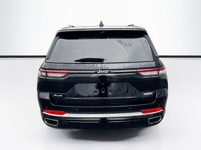 2022 Jeep Grand Cherokee Summit