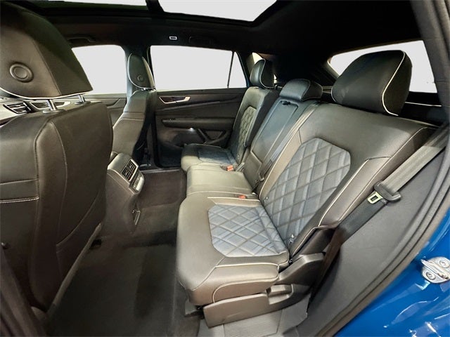 2025 Volkswagen Atlas Cross Sport 2.0T SEL Premium R-Line