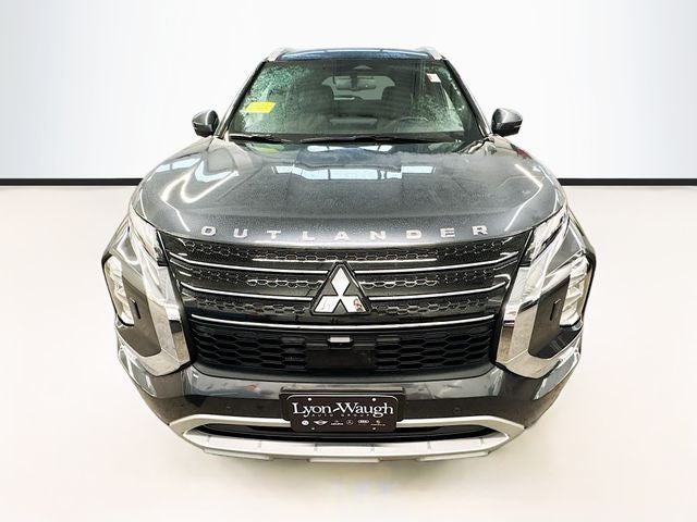 2025 Mitsubishi Outlander PHEV Base