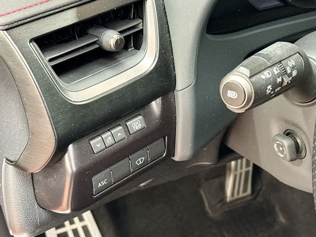 2023 Lexus UX 250h F SPORT Handling