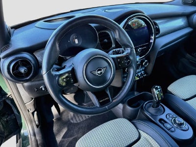2024 MINI HARDTOP 2 DOOR Iconic