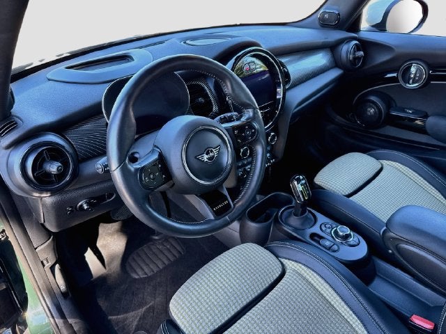 2024 MINI HARDTOP 2 DOOR Iconic
