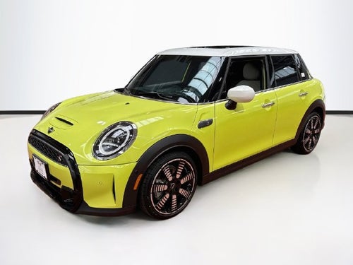 2024 MINI HARDTOP 4 DOOR Iconic