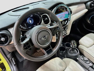 2024 MINI HARDTOP 4 DOOR Iconic