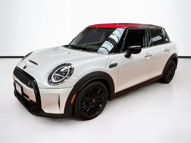 2024 MINI HARDTOP 4 DOOR Signature