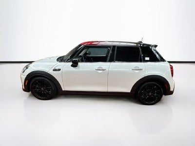 2024 MINI HARDTOP 4 DOOR Signature