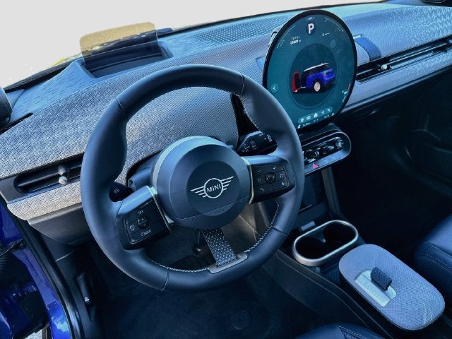 2026 MINI 4 DOOR Iconic