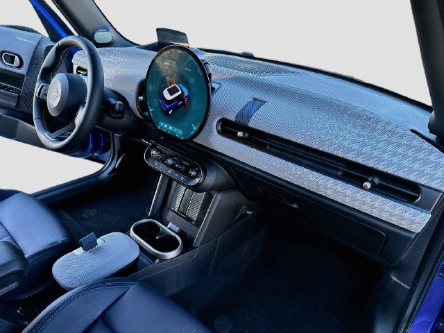 2026 MINI 4 DOOR Iconic
