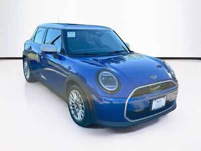 2026 MINI 4 DOOR Iconic