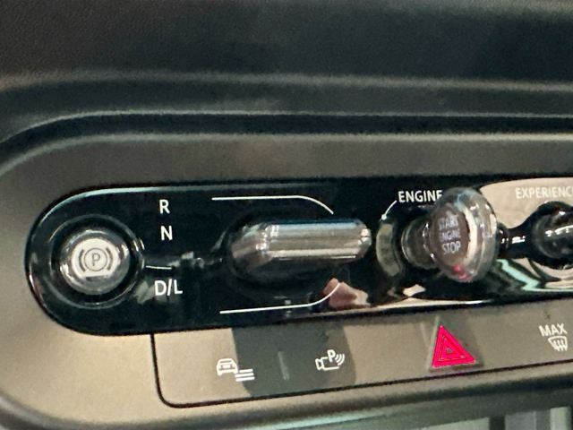 2026 MINI 4 DOOR ICONIC