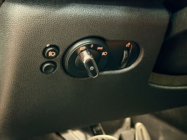 2022 MINI CONVERTIBLE ICONIC