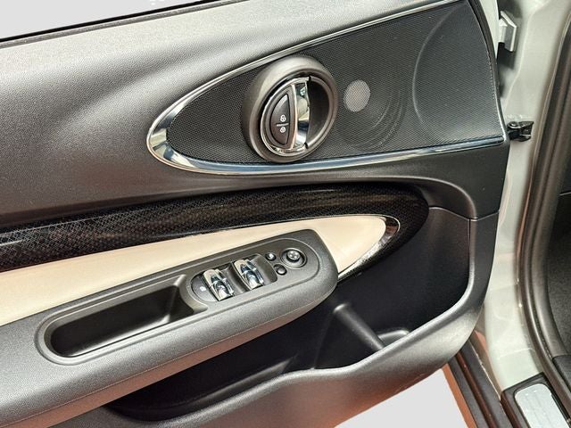 2023 MINI CLUBMAN Iconic