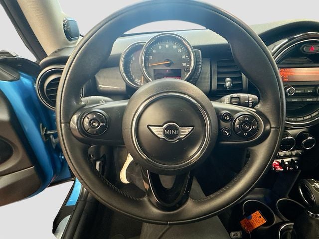 2015 MINI HARDTOP 2 DOOR Base