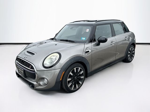 2016 MINI HARDTOP 4 DOOR Base