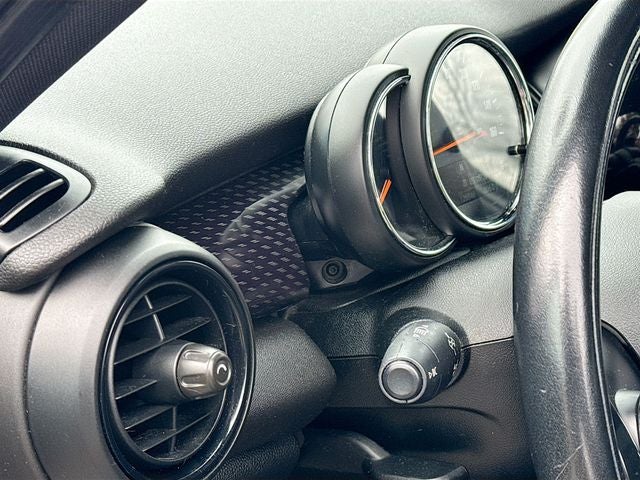 2016 MINI HARDTOP 4 DOOR Base