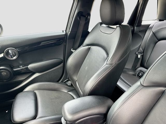 2016 MINI HARDTOP 4 DOOR Base