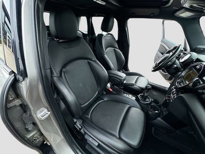 2016 MINI HARDTOP 4 DOOR Base