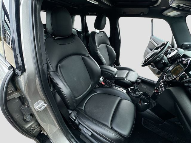 2016 MINI HARDTOP 4 DOOR Base