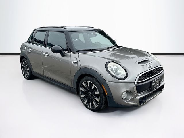 2016 MINI HARDTOP 4 DOOR Base