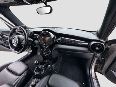 2016 MINI HARDTOP 4 DOOR Base