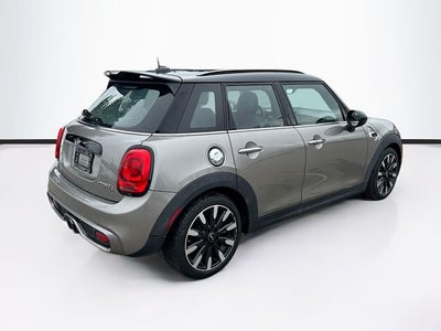 2016 MINI HARDTOP 4 DOOR Base