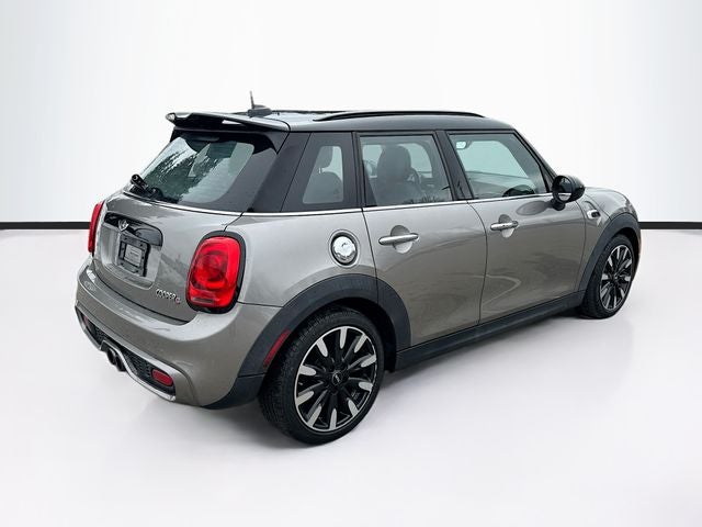 2016 MINI HARDTOP 4 DOOR Base