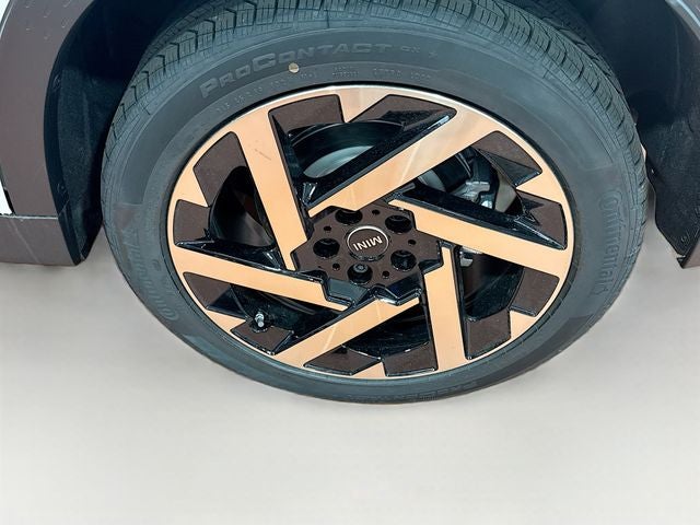 2027 MINI COUNTRYMAN ICONIC