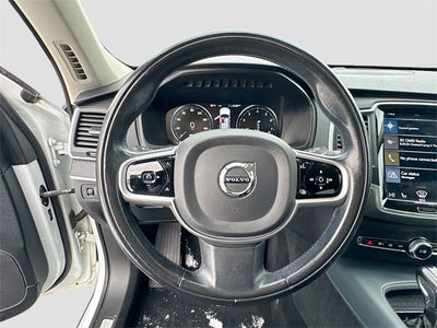 2020 Volvo XC90 T6 Momentum