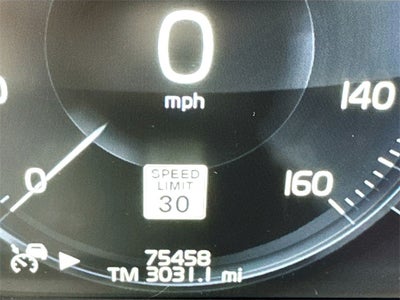 2020 Volvo XC90 T6 Momentum