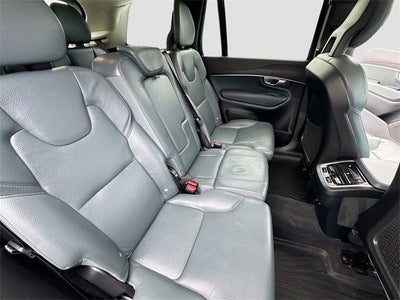 2020 Volvo XC90 T6 Momentum