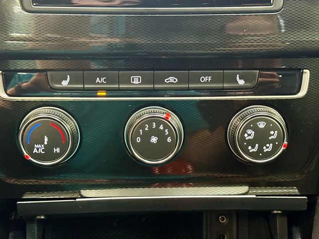 2016 Volkswagen Golf GTI Base