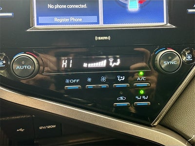 2020 Toyota Camry Hybrid SE