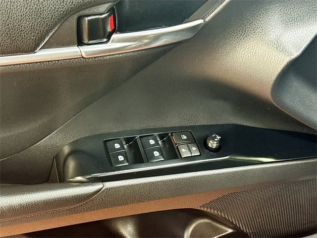 2020 Toyota Camry Hybrid SE