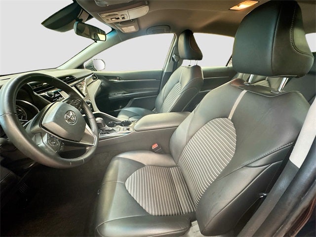 2020 Toyota Camry Hybrid SE