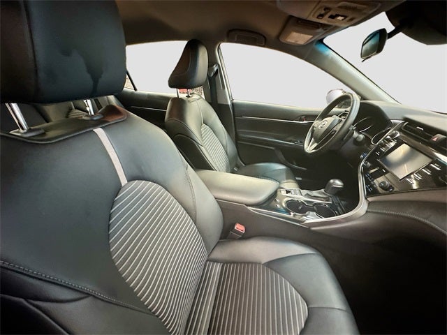 2020 Toyota Camry Hybrid SE