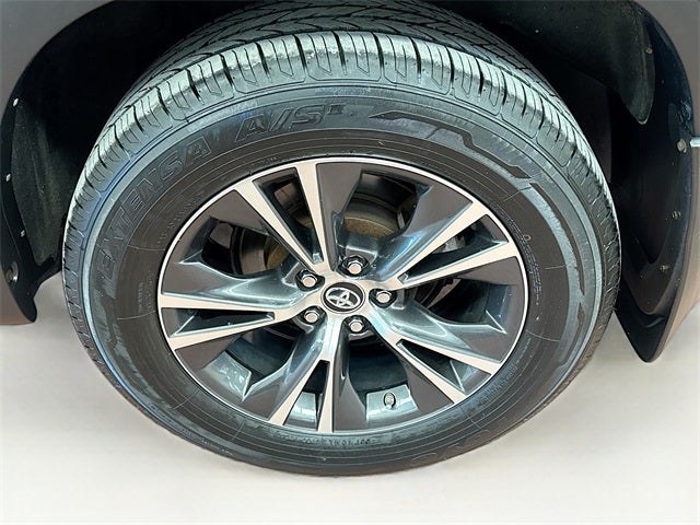 2018 Toyota Highlander Base