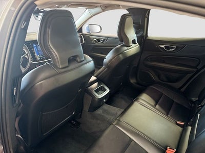 2020 Volvo S60 T5 Momentum