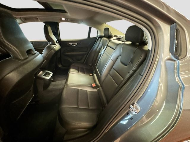 2020 Volvo S60 T5 Momentum