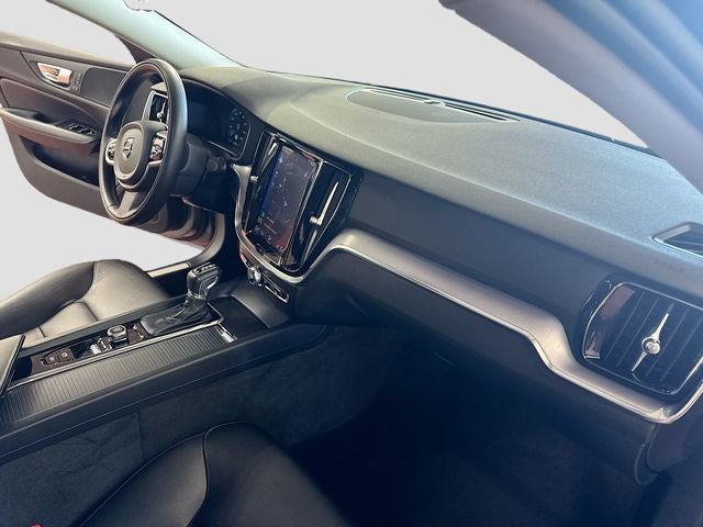 2020 Volvo S60 T5 Momentum