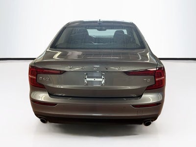 2020 Volvo S60 T5 Momentum