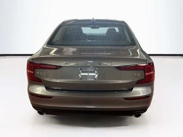 2020 Volvo S60 T5 Momentum
