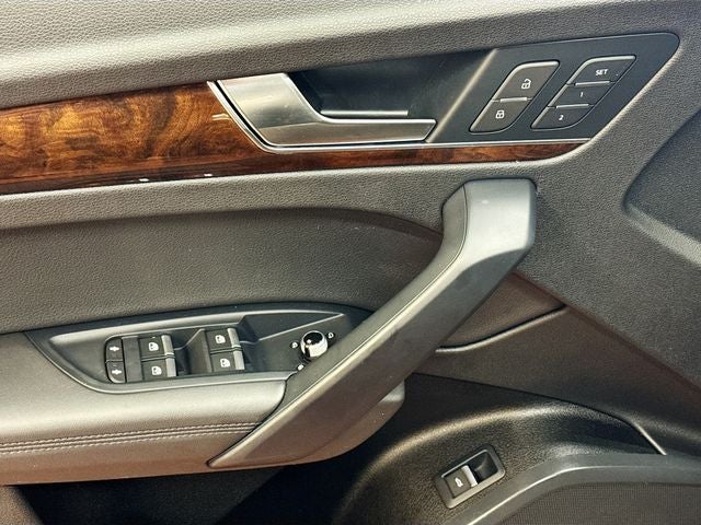 2020 Audi Q5 45 Premium Plus quattro