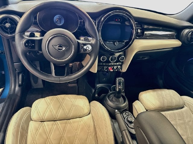 2024 MINI CONVERTIBLE Signature