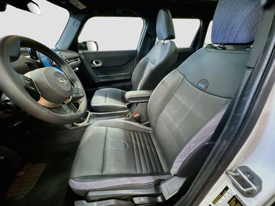 2026 MINI 4 DOOR Signature Plus