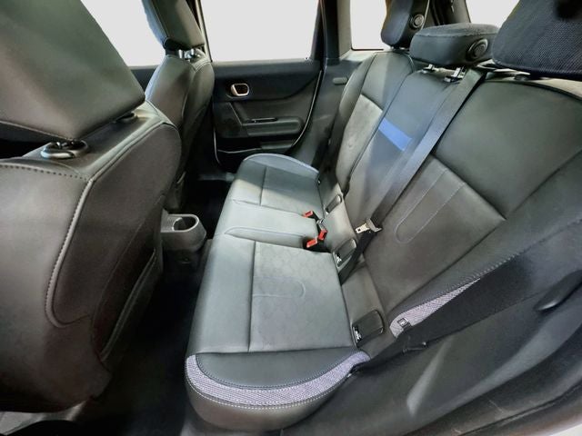 2026 MINI 4 DOOR Signature Plus