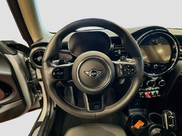 2024 MINI HARDTOP 2 DOOR Signature