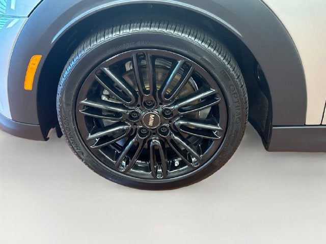 2024 MINI HARDTOP 2 DOOR Signature