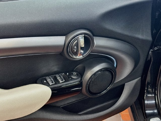 2024 MINI HARDTOP 4 DOOR Iconic