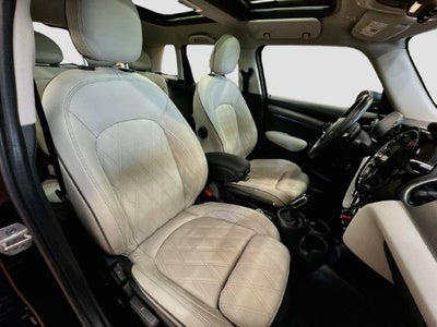 2024 MINI HARDTOP 4 DOOR Iconic