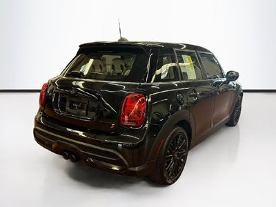2024 MINI HARDTOP 4 DOOR Iconic